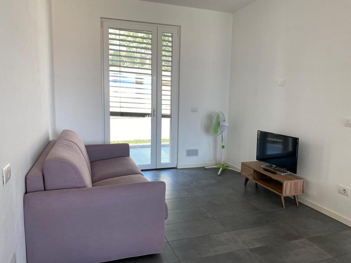 The Sunshine - Apartments With Pool Musso Luaran gambar